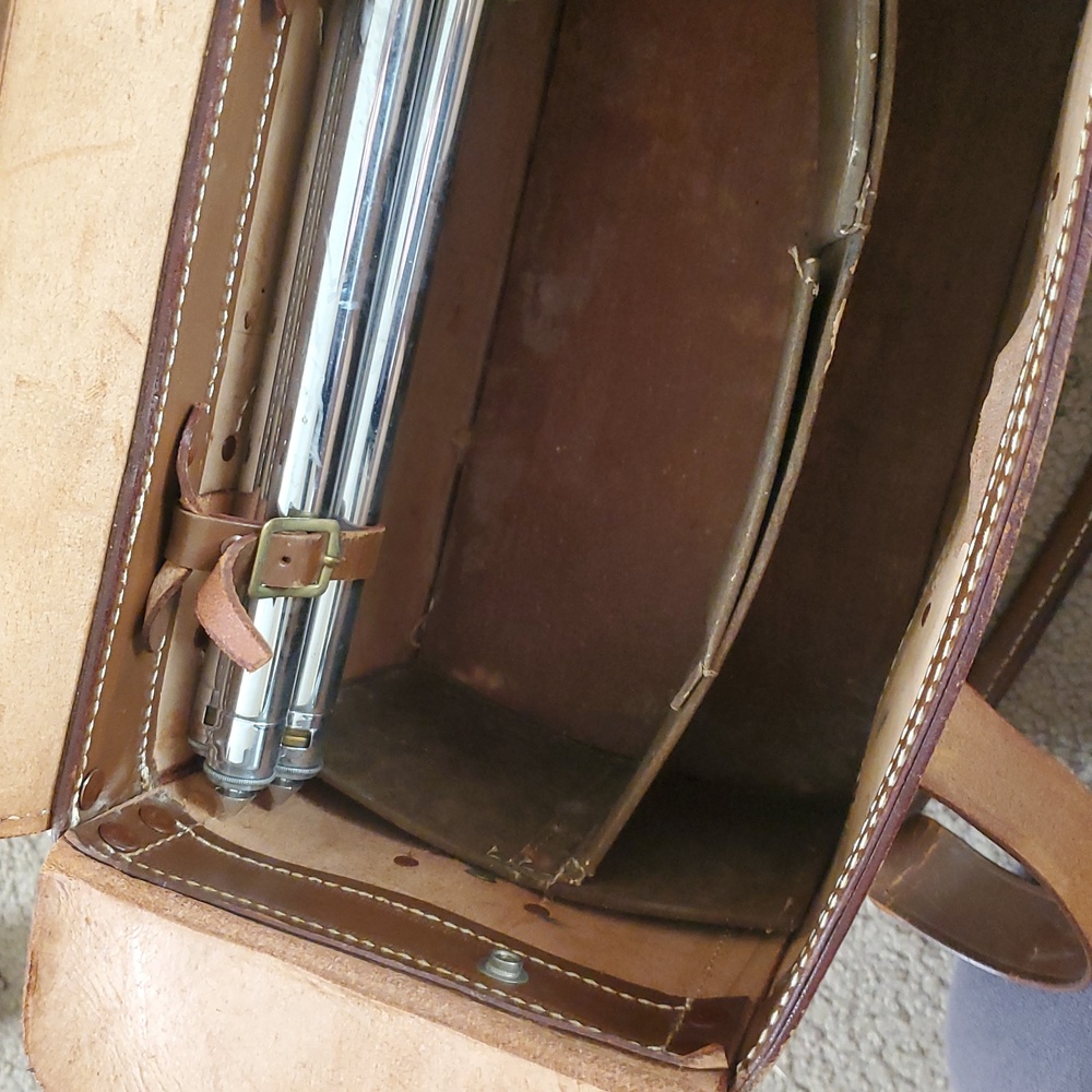 Vintage 1960s Camera Kit w/ Leather Case – Flashcube + Accessories - Picture 5 of 13